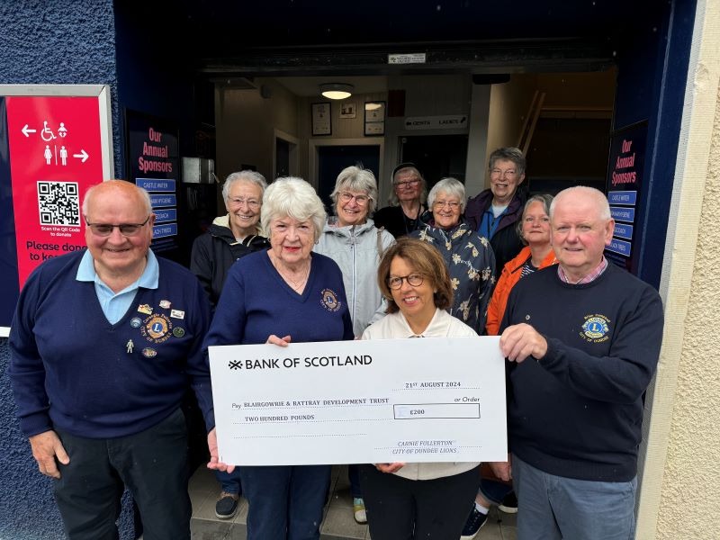 Roar-some! City of Dundee Lions support community-run public toilets in Blairgowrie and Rattray